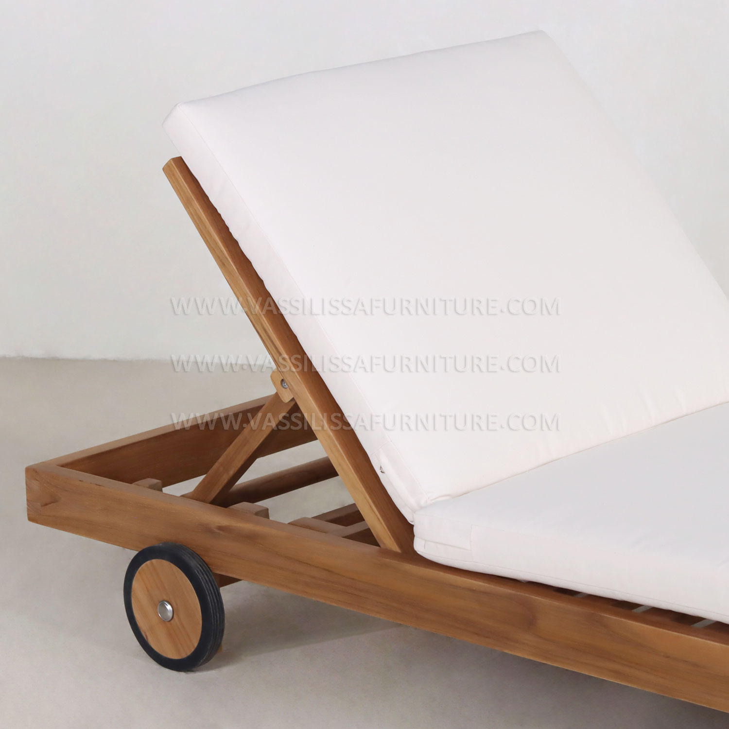 Elora Lounger
