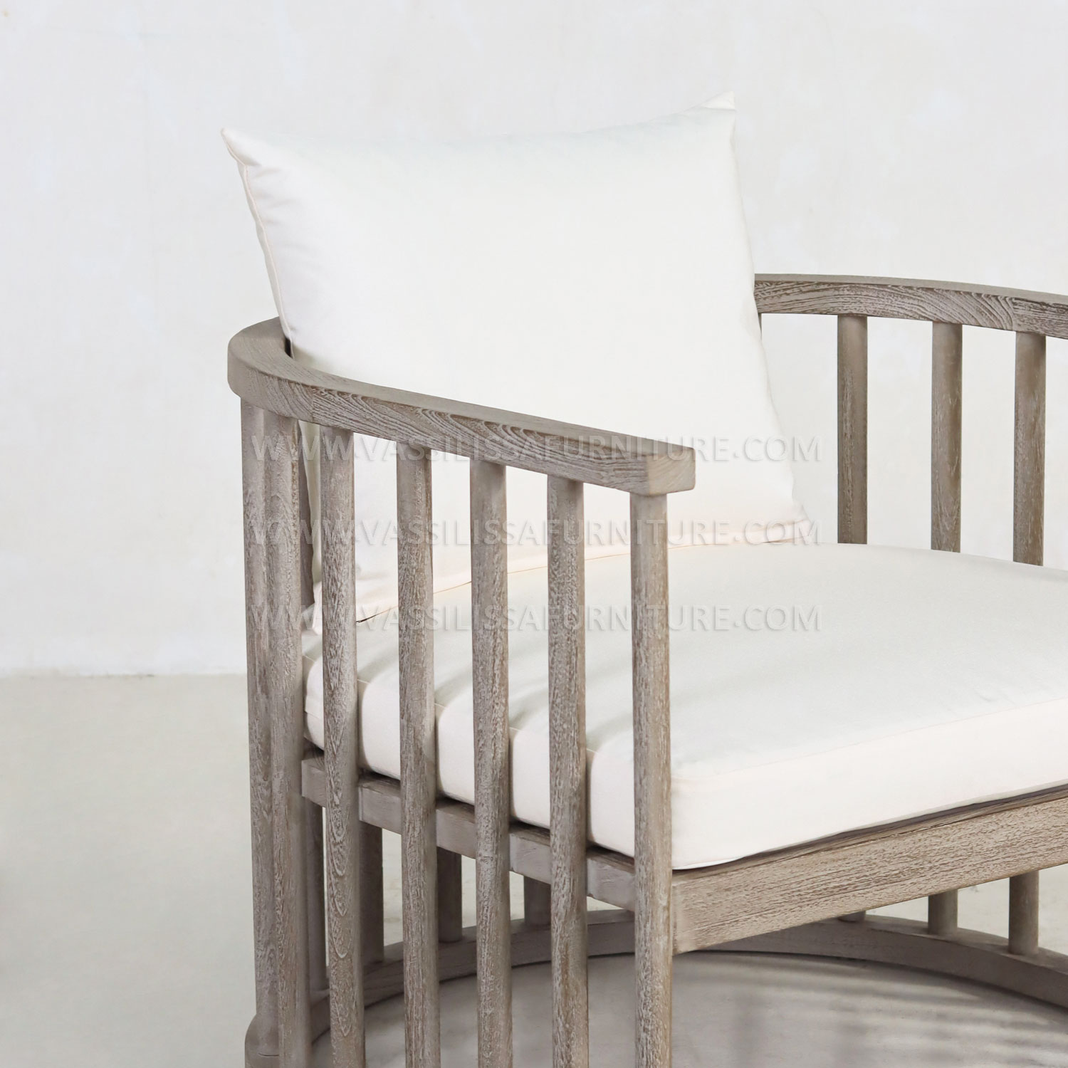 Aruna Lounge Chair